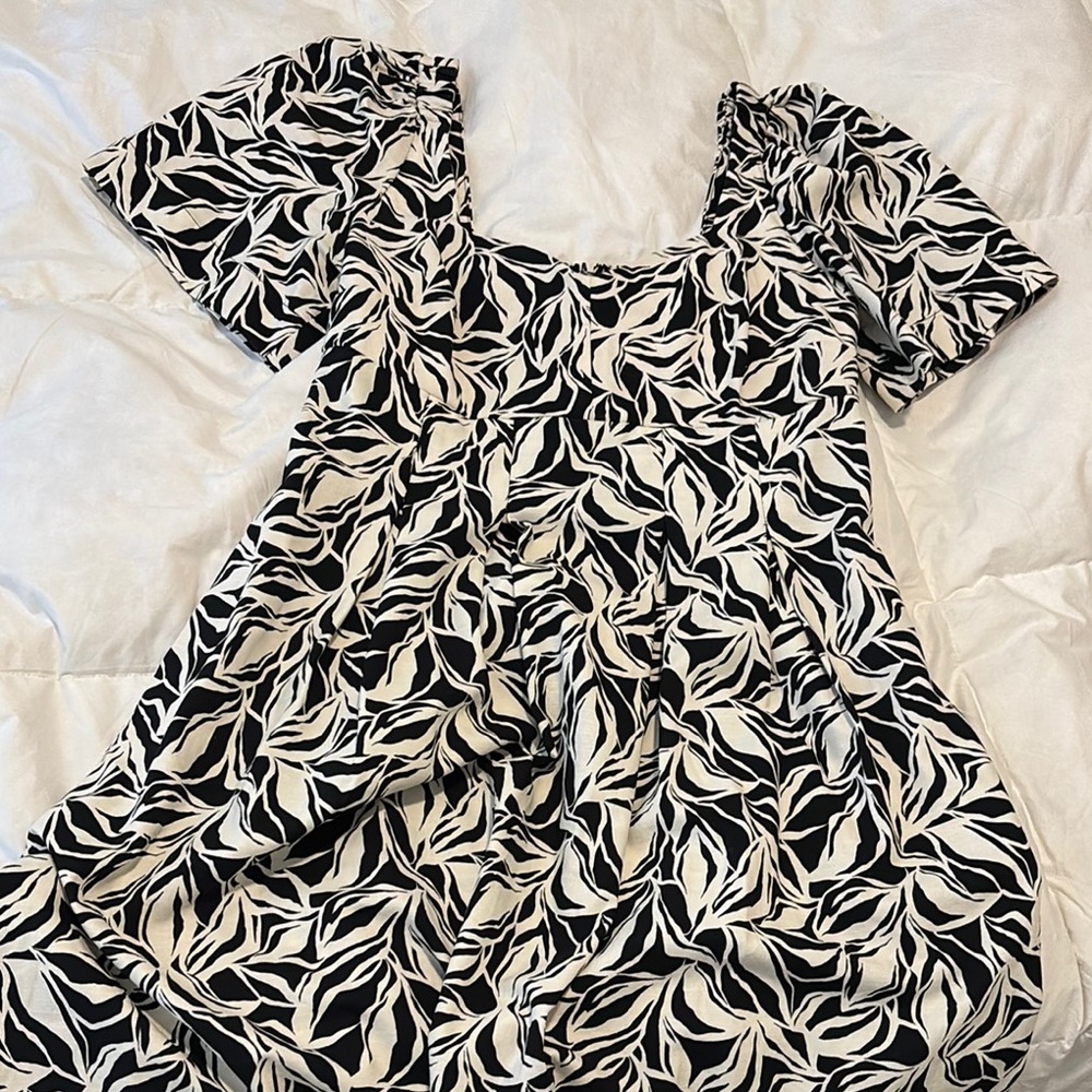 Black and White Leaf Print Dress